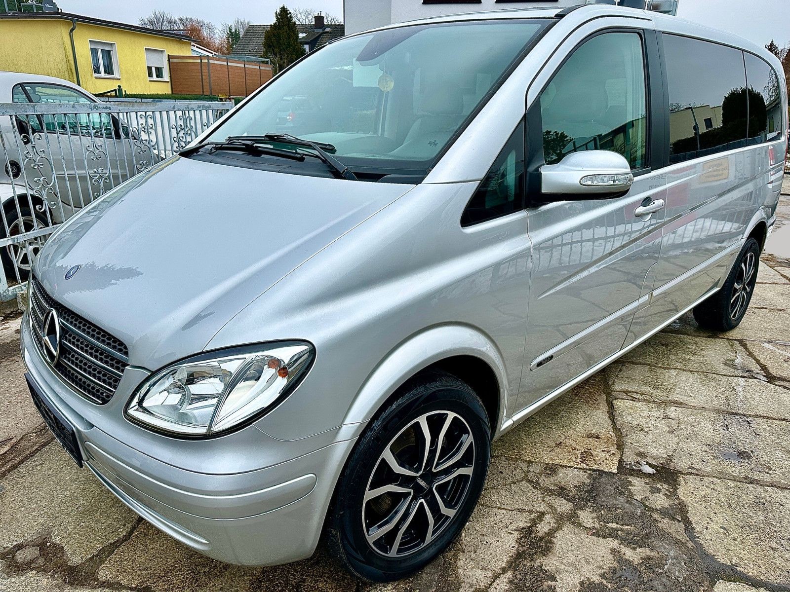Mercedes-Benz Viano 2.2 CDI Kompakt * 8.-Sitzer * Klima * SZH