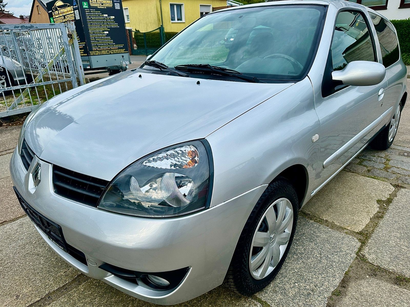 Renault Clio II 1.2 Campus Extreme * TÜV-AU+Service NEU