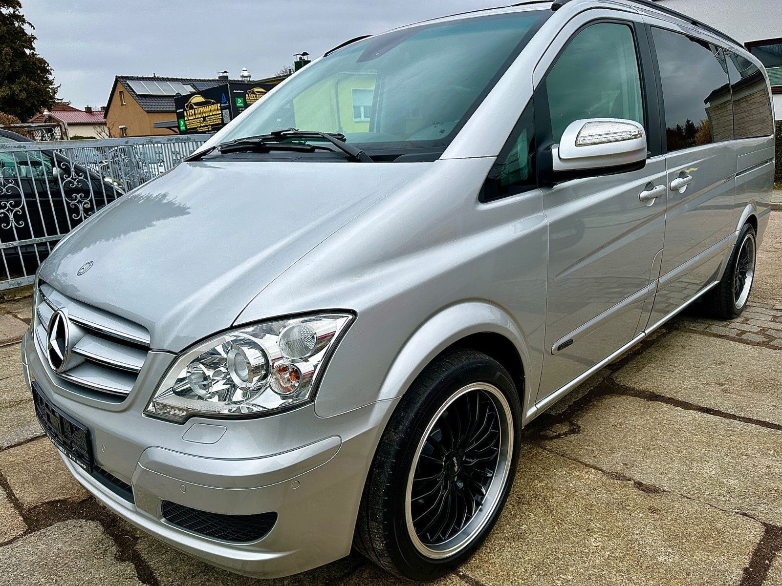 Mercedes-Benz Viano 3.0 CDI Ambiente Edition Lang * 19"LM *SSD