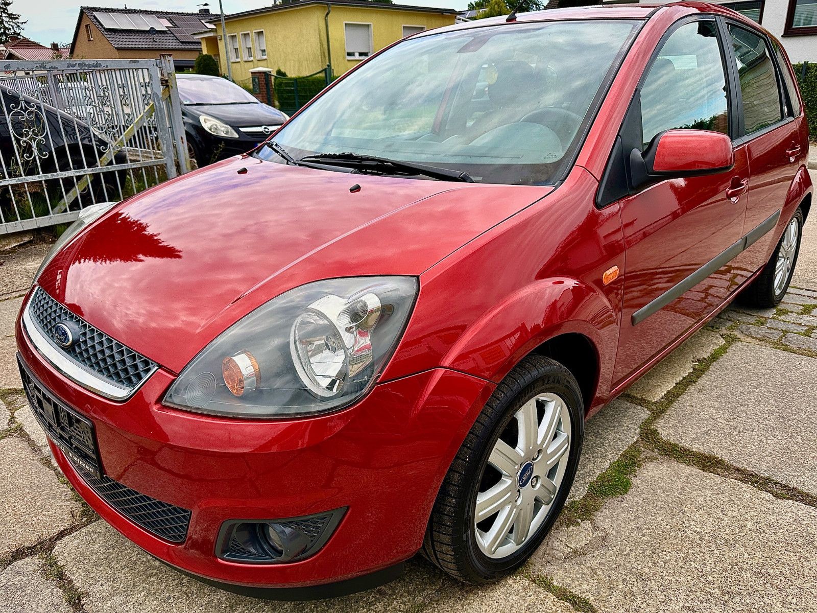 Ford Fiesta 1.4 Ghia * Service NEU * Klima * SZH *AUX