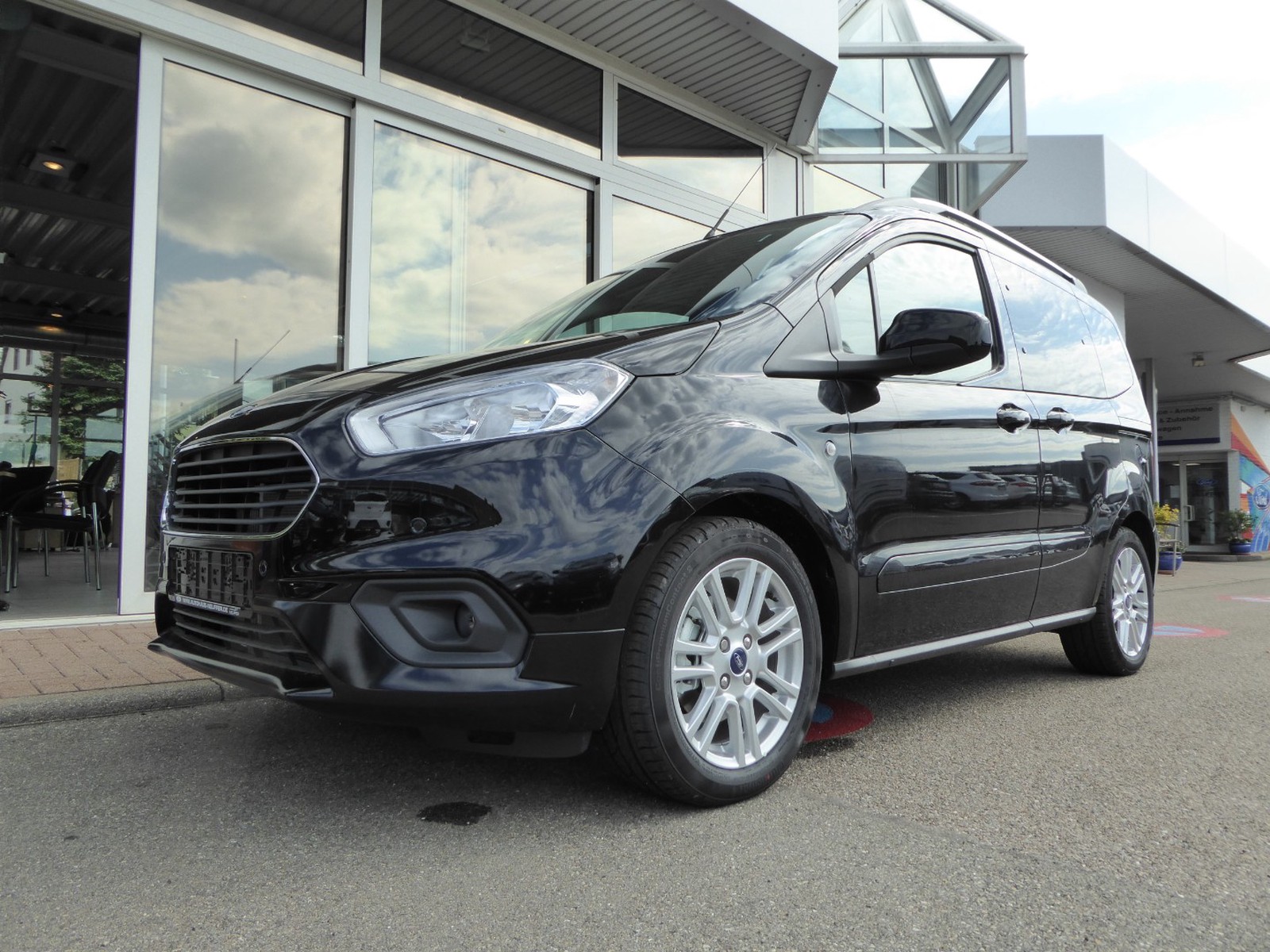 Ford Tourneo Courier Titanium/Winter-Paket