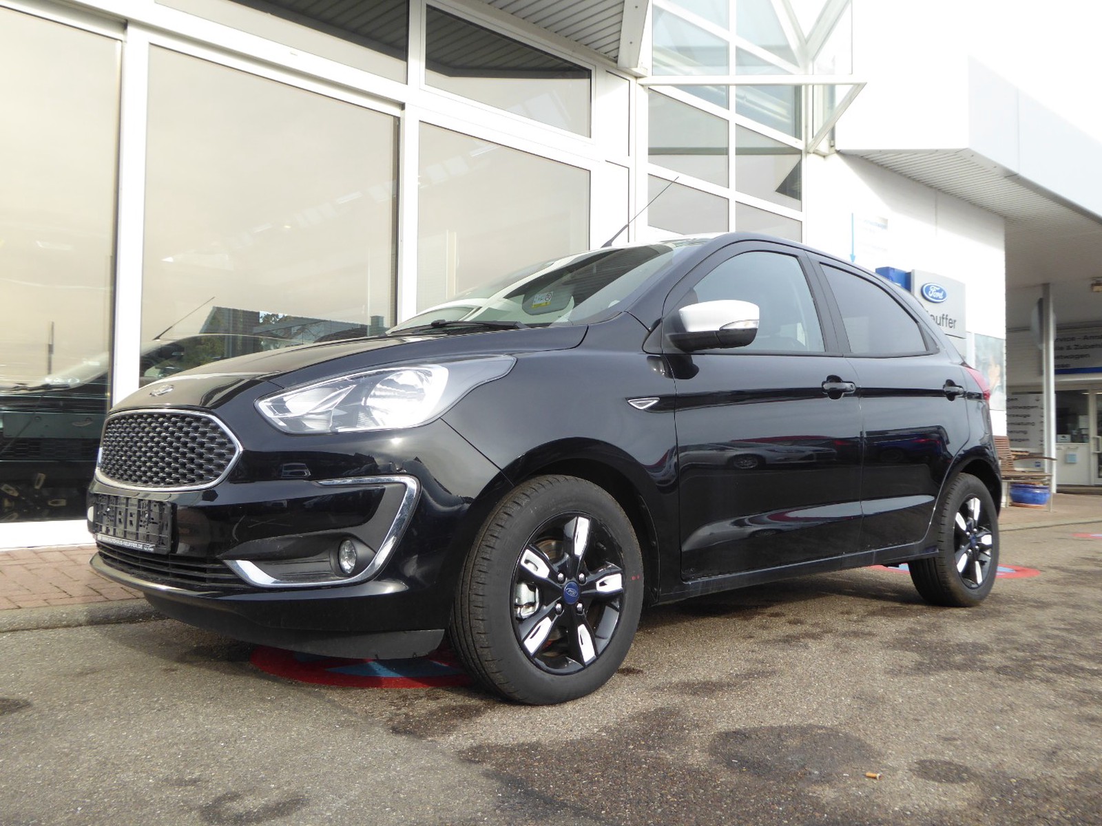 Ford KA+ Black/AppLink/Sitzheizung/Parkpilot hinten