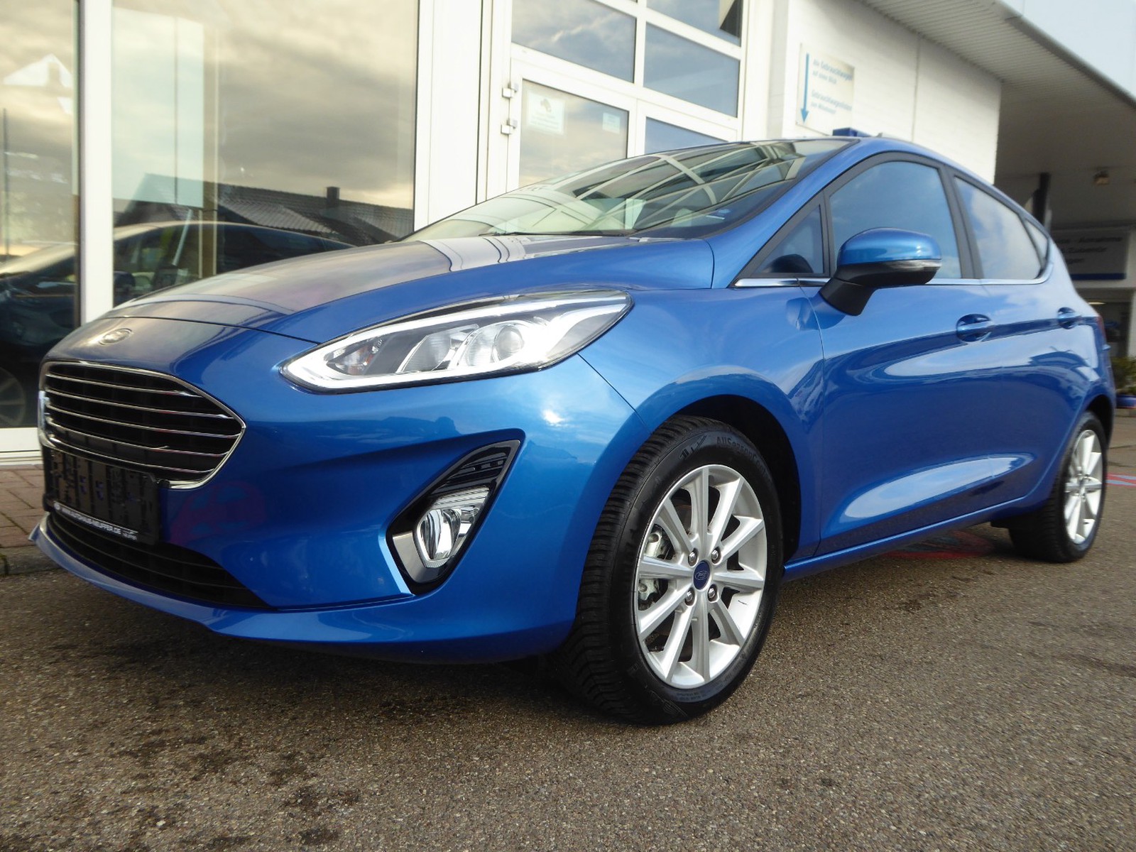 Ford Fiesta Titanium/Navi/DAB/Tempomat gebraucht kaufen in ...