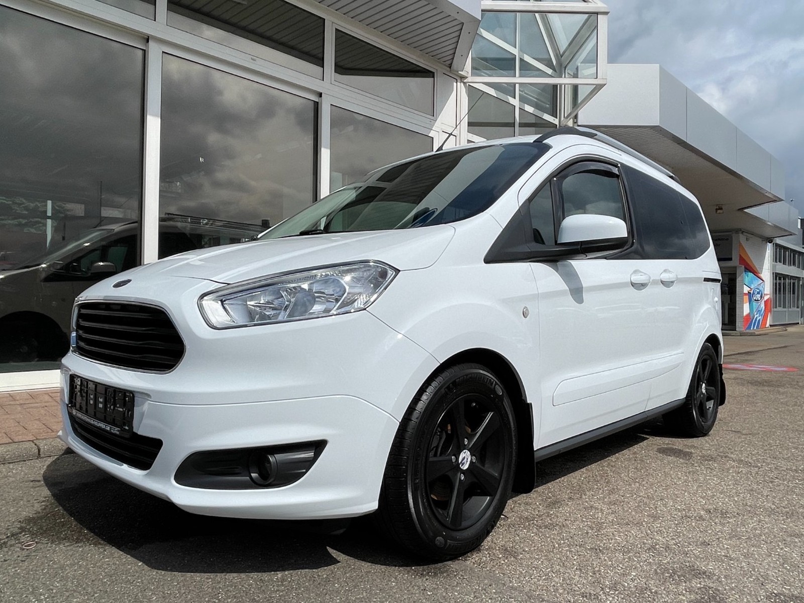 Ford Tourneo Courier Trend/Feste AHK