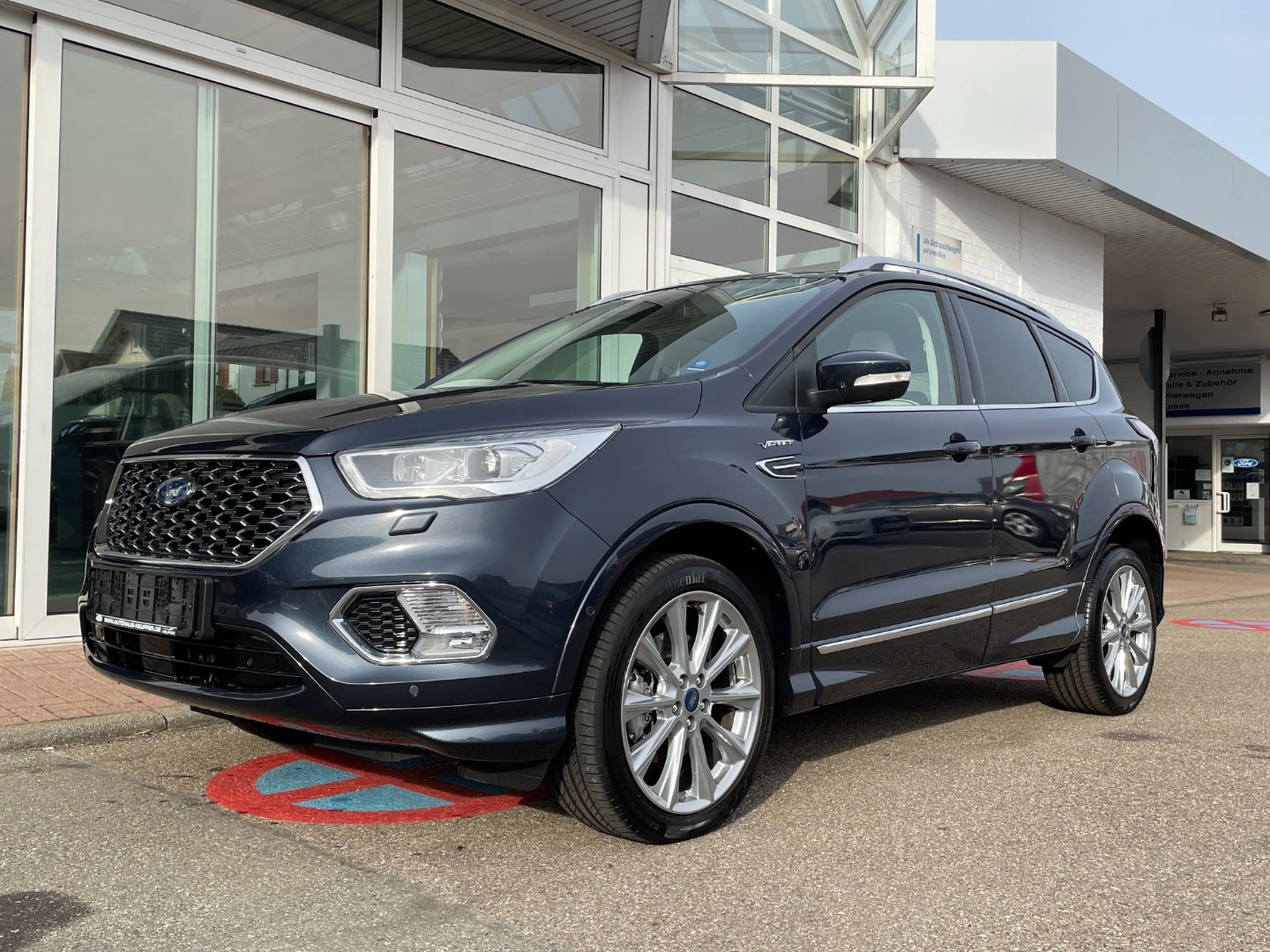 Ford Kuga Gebraucht Mit Anhängerkupplung Benziner Kaufen Ford Kuga Vignale/4x4/Automatik/ACC/Memory/19Zoll gebraucht kaufen in