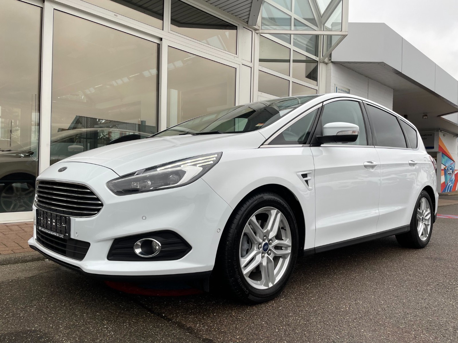 Ford S-Max Titanium/LED/Memory/NAVI/DAB/AHK/Key-Free