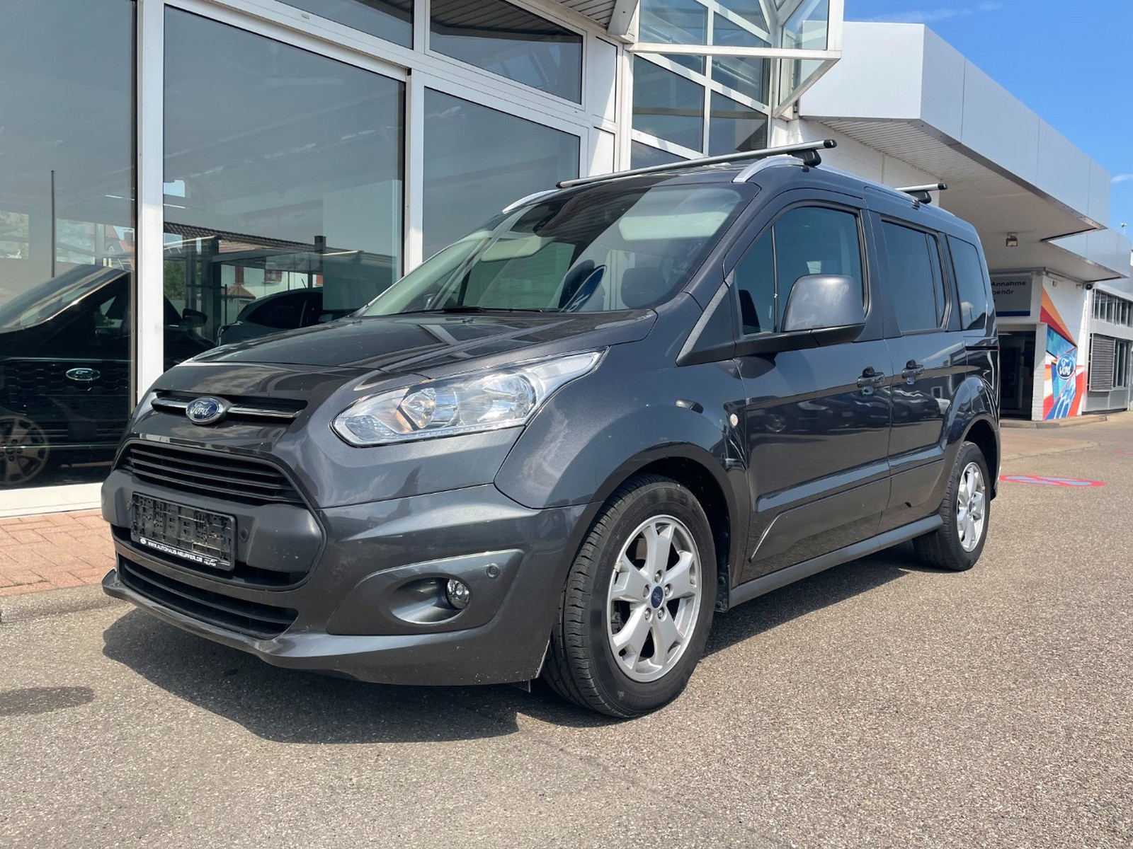 Ford Tourneo Connect Titanium/Pano/PDC V+H
