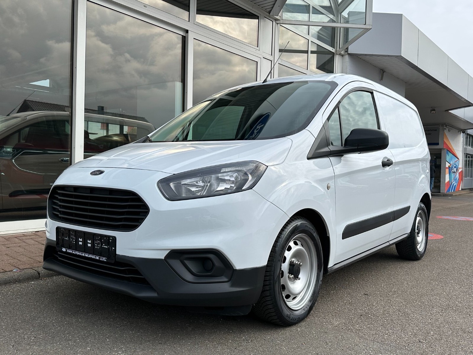 Ford Transit Courier Basis