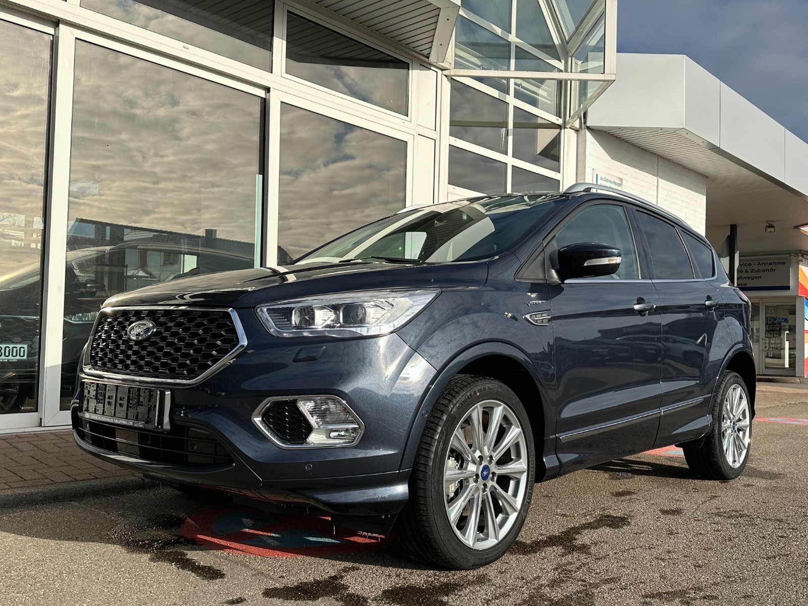 Ford Kuga Gebraucht Mit Anhängerkupplung Benziner Kaufen Ford Kuga Vignale/4x4/Automatik/19Zoll gebraucht kaufen in Herrenberg