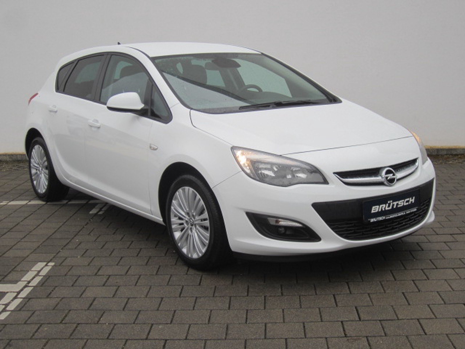 Opel Astra J 5turig Astra 1 6 Drive Klima Alu Tempomat Gebraucht Kaufen In Singen Preis Eur Int Nr 1461 Verkauft