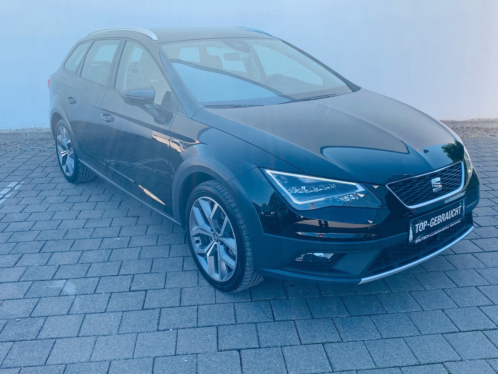 Seat Leon St X Perience 2 0 Tdi Dsg Panorama Ahk Gebraucht Kaufen In Singen Preis Eur Int Nr 2118 Verkauft