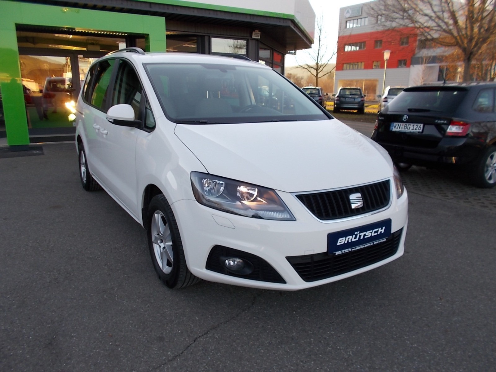 Seat Alhambra 2 0 Tdi Style Klima Alu Ahk Gebraucht Kaufen In Singen Preis Eur Int Nr 3501 Verkauft