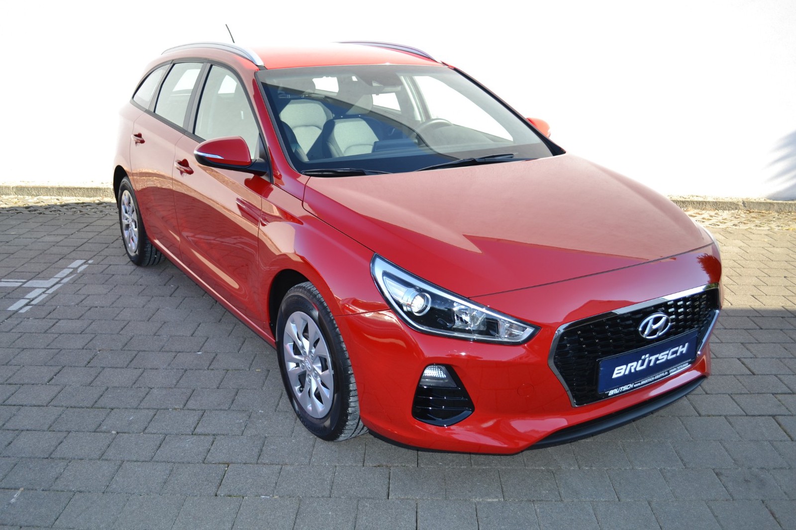 Hyundai I30 Cw I30 Kombi 1 4 Select Klima Funktions Paket Gebraucht Kaufen In Singen Preis Eur Int Nr 1444 Verkauft