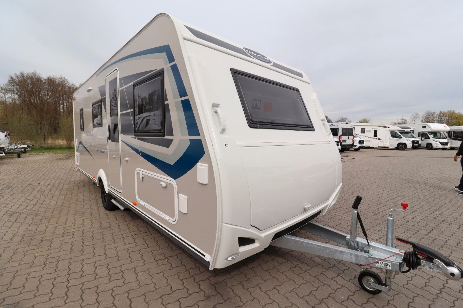 Caravelair ARTICA 586 Family 1.800 kg, Pack VIP, Dachklima