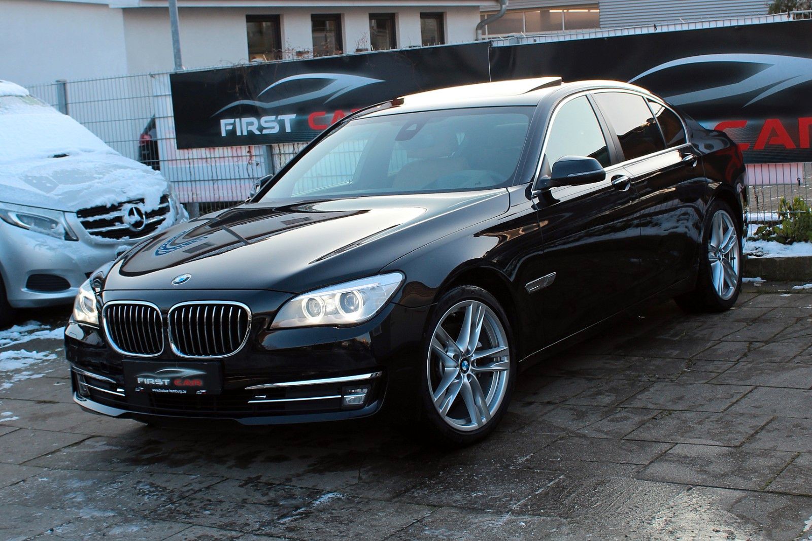 BMW 730d xDrive*HUD*KAMERA*SCHIEBED.*ACC*KEYLESSGO*