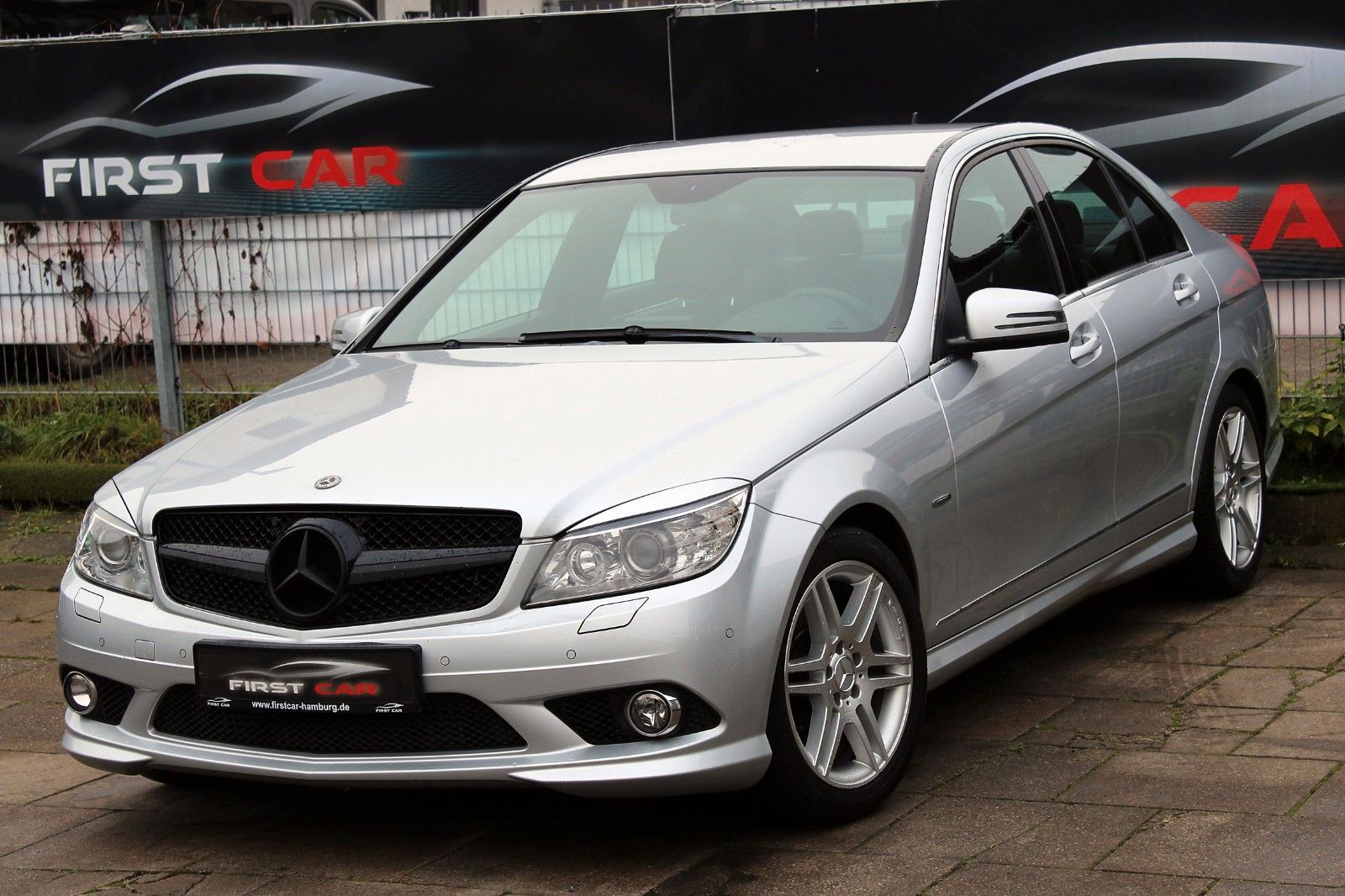 Mercedes-Benz C 200 CDI AMG-Line*BIXENON*AHK*PDC*COMAND*2-HAND
