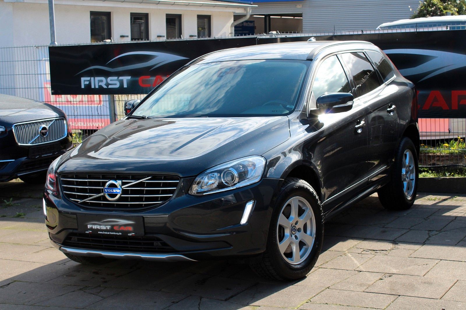 Volvo XC60 2.0 D4 2WD*KAMERA*BIXENON*NAVI*BIXENON*SHZ*
