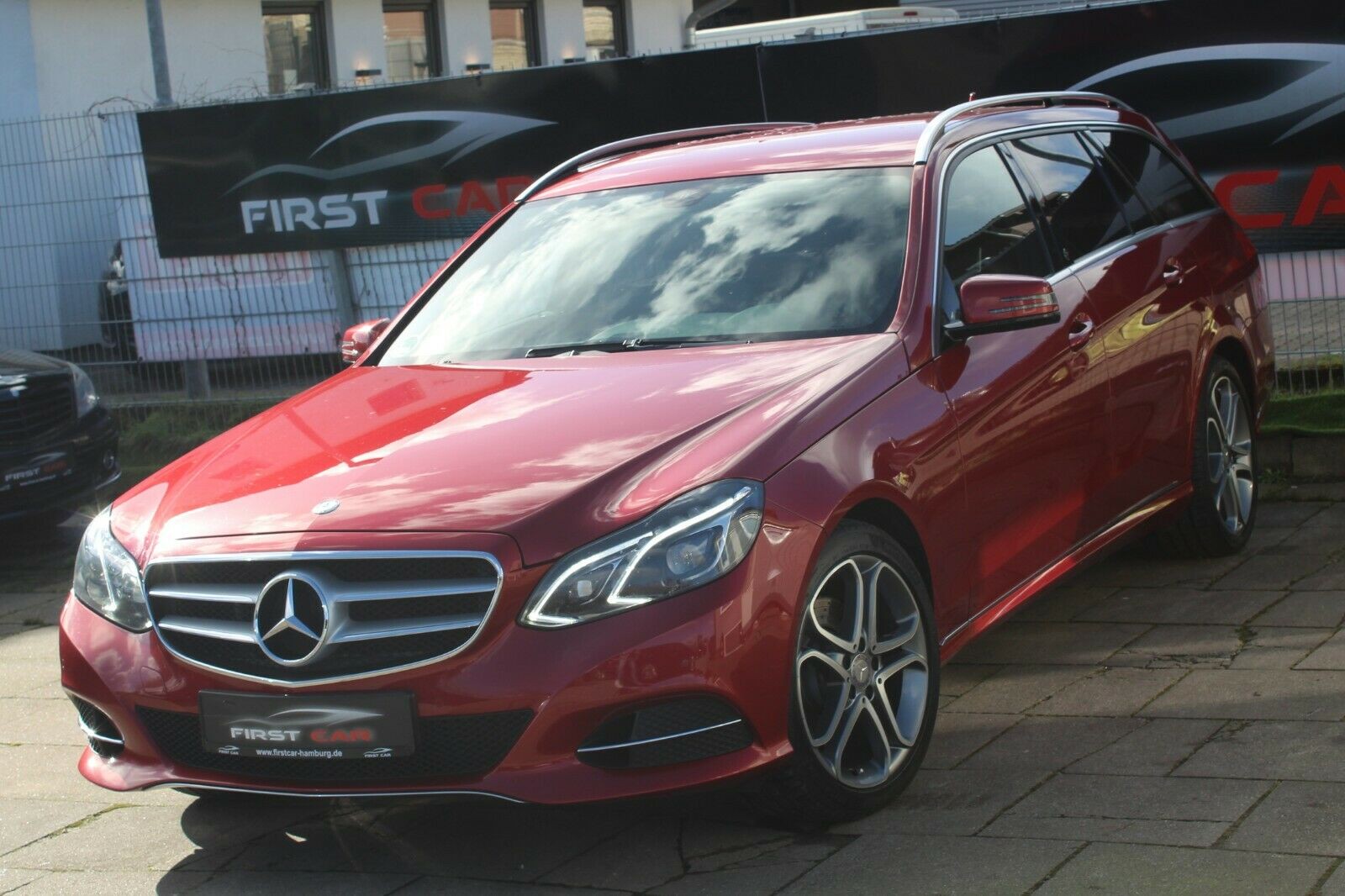 Mercedes-Benz E 200 T CGI BlueEfficiency Avantgarde*LED*NAVI*