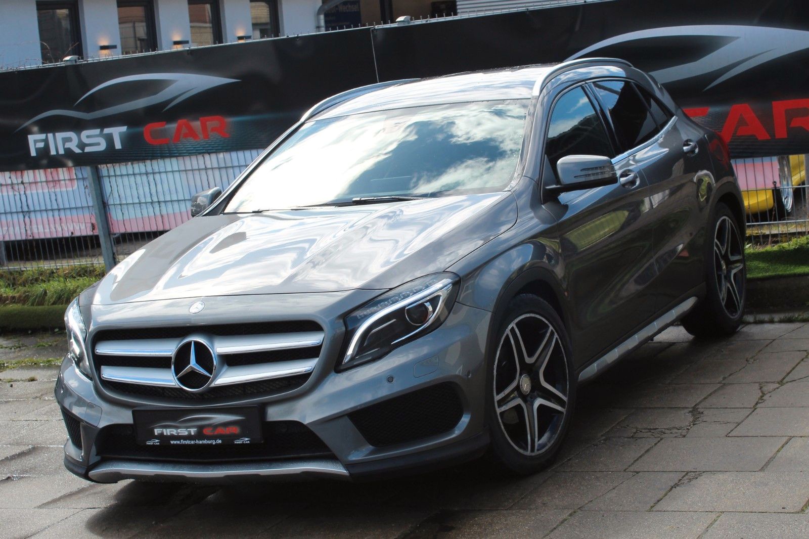 Mercedes-Benz GLA 200d AMG-Line*KAMERA*BIXENON*19ZOLL*EURO6*F1