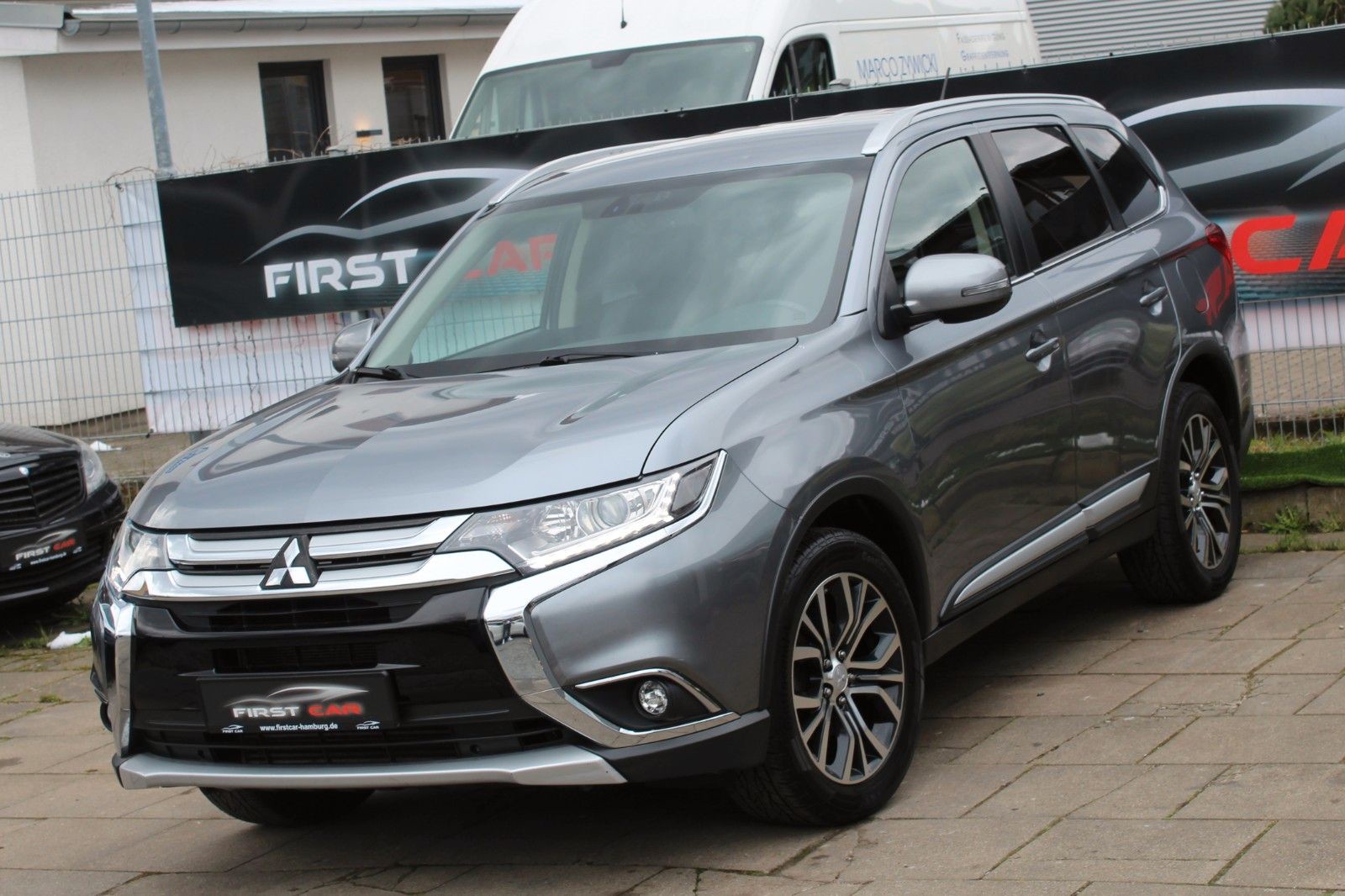 Mitsubishi Outlander 2.2 DID 4WD Intense ClearTec 7Sitzer gebraucht kaufen in Hamburg Preis