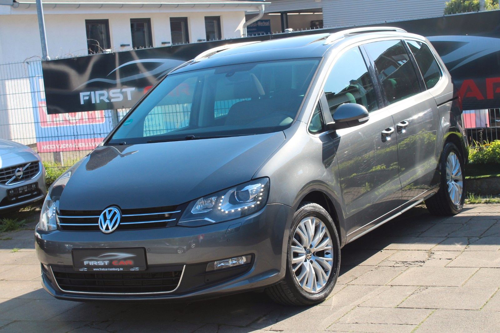 Volkswagen Sharan 2.0 TDI Comfortline BMT 7-Sitzer*PANO*AHK