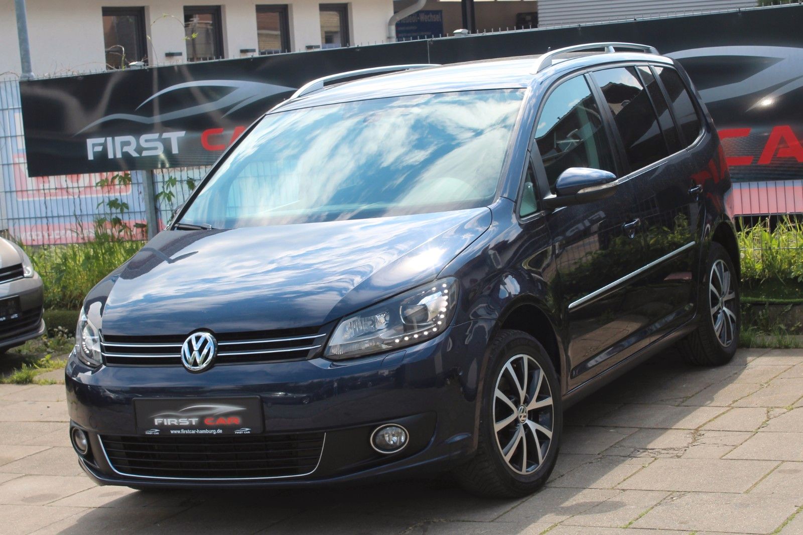 Volkswagen Touran 2.0 TDI Highline 7-Sitzer*BIXENON*NAVI*