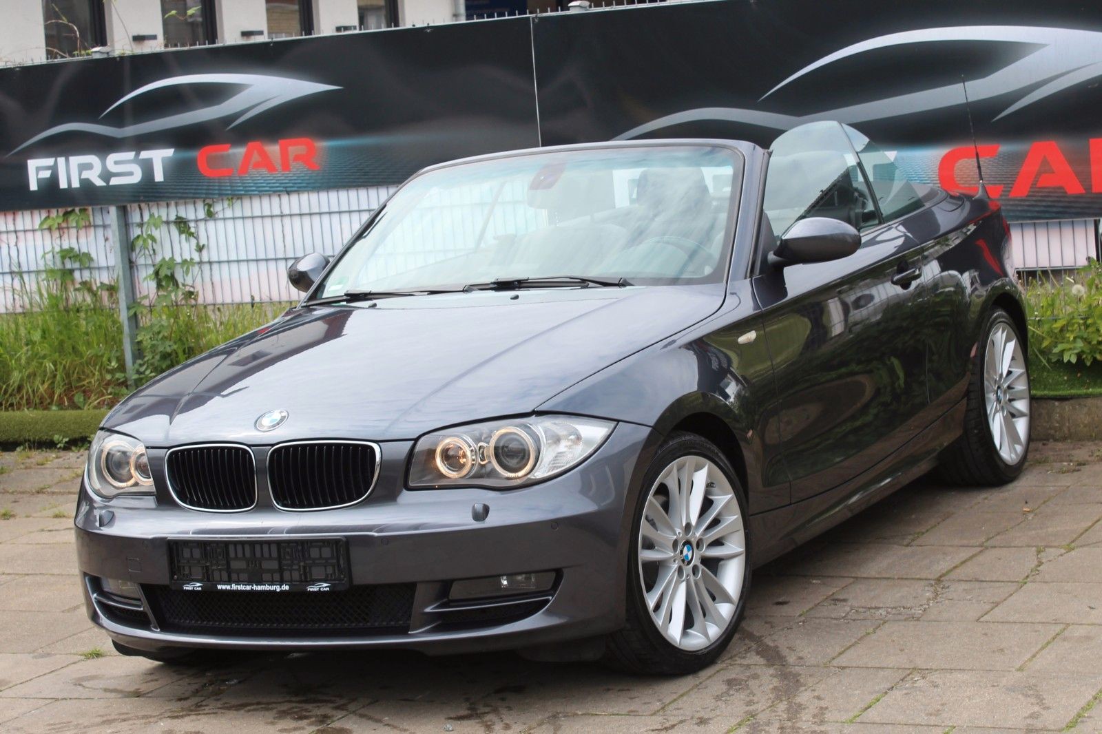BMW 120d Cabrio Aut.*NAVI*XENON*PDC*SHZ*8FACH*