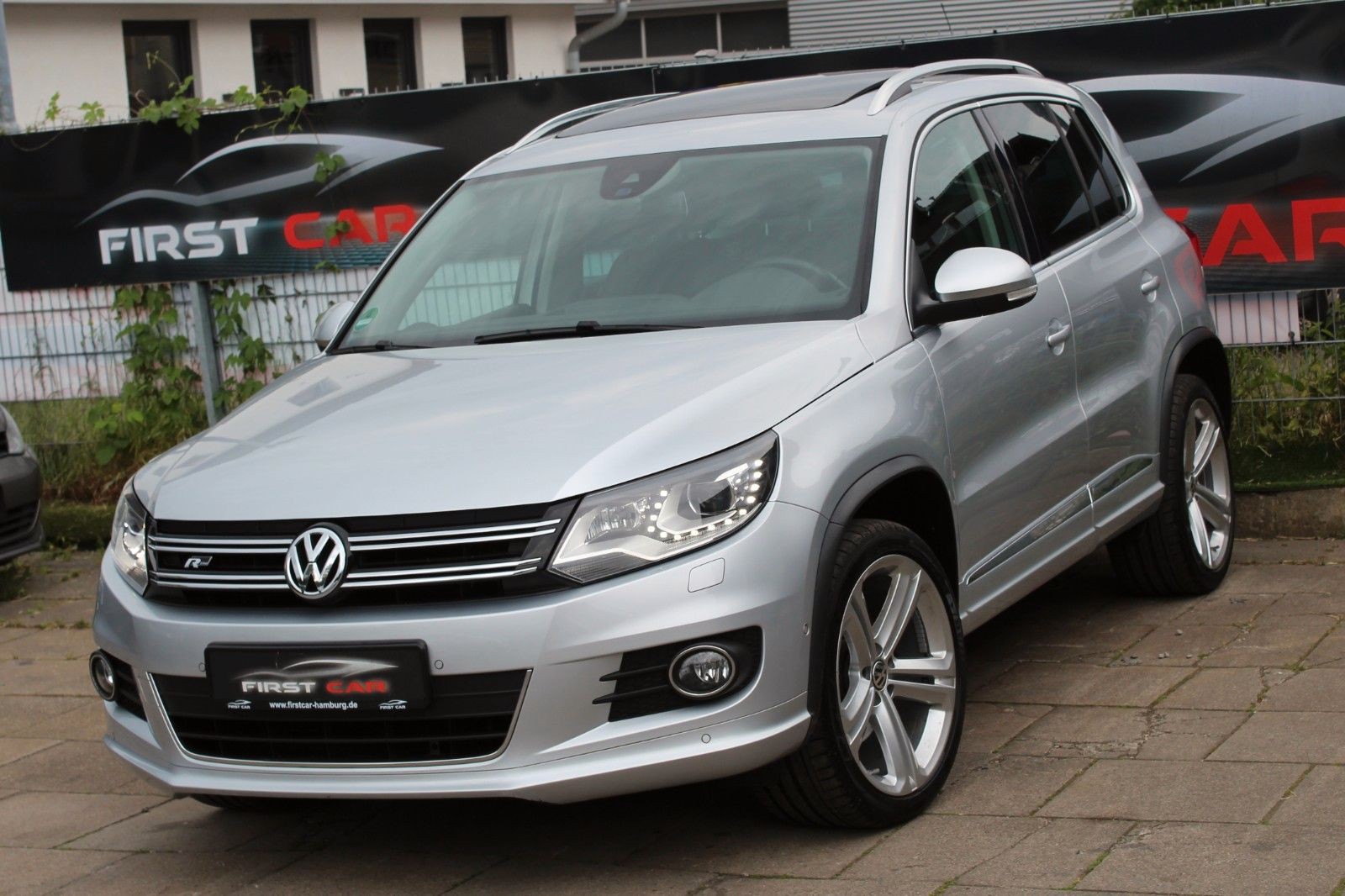 Volkswagen Tiguan 2.0 TDI BMT 4Motion R-Line*PANO*AHK*KAMER