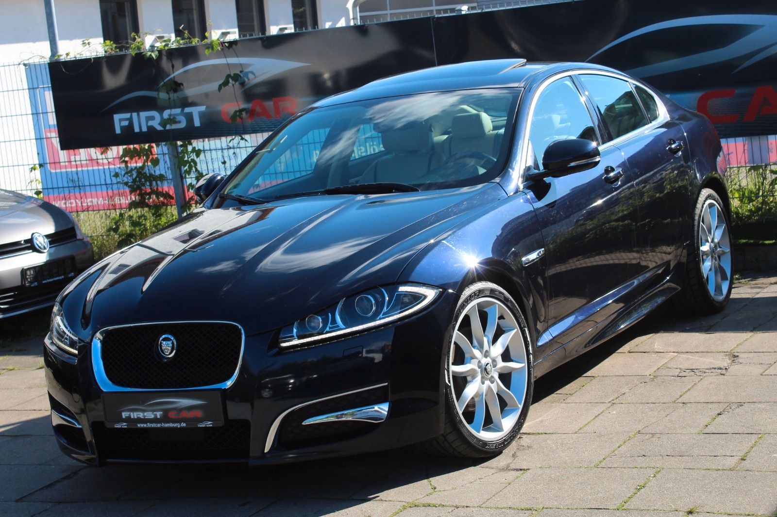 Jaguar XF 2.2 Diesel*SCHIEBEDACH*KAMERA*ALCANTARA*TOTW.