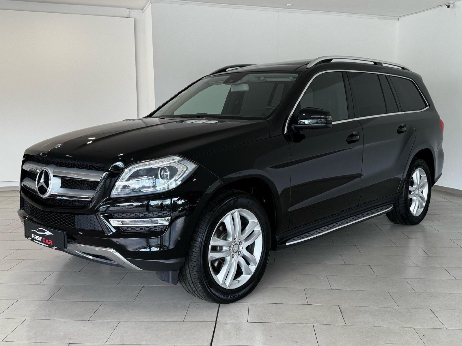 Mercedes-Benz GL 350 BlueTec 4Matic 7G-Tronic 7-Sitze|AHK|PANO