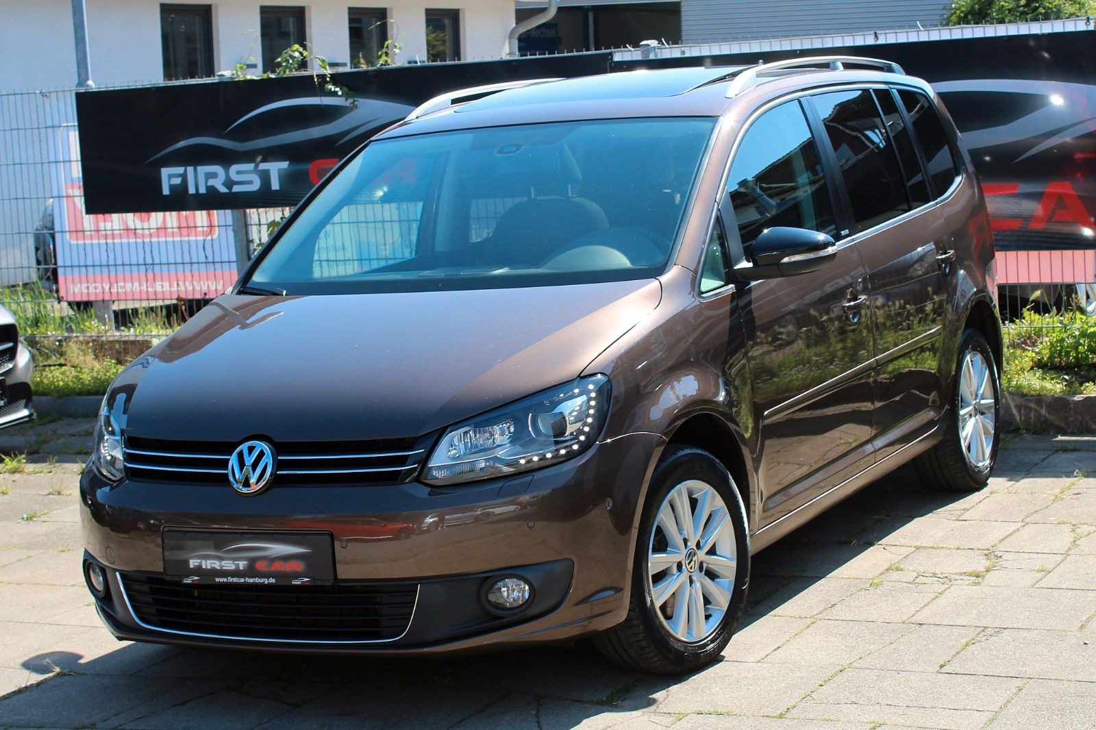 Volkswagen Touran 2.0 TDI Style BMT 7-Sitz*PANO*AHK*STANDHZ
