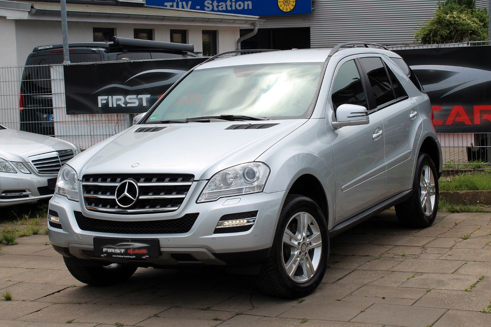 Mercedes-Benz ML 350 CDI 4Matic*AHK*BIXENON*SITZKLIMA*PDC*SHZ*
