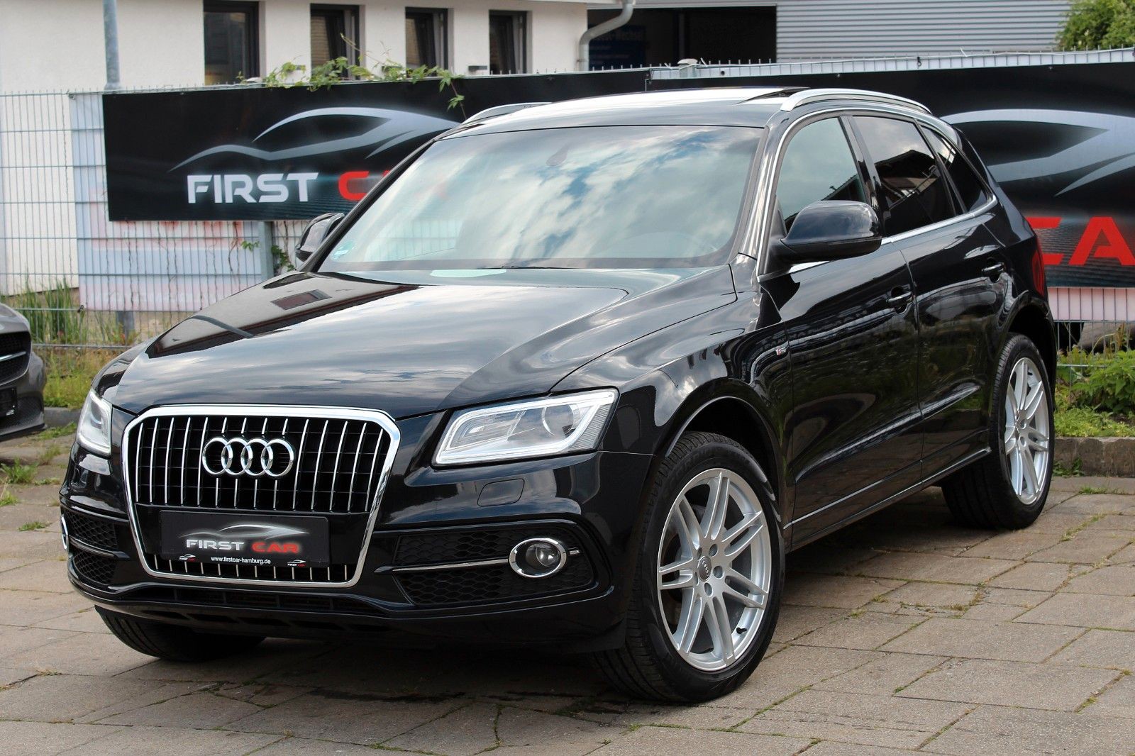 Audi Q5 2.0 TDI Quattro S-Line*PANO*XEN*NAVI*MMI*PDC