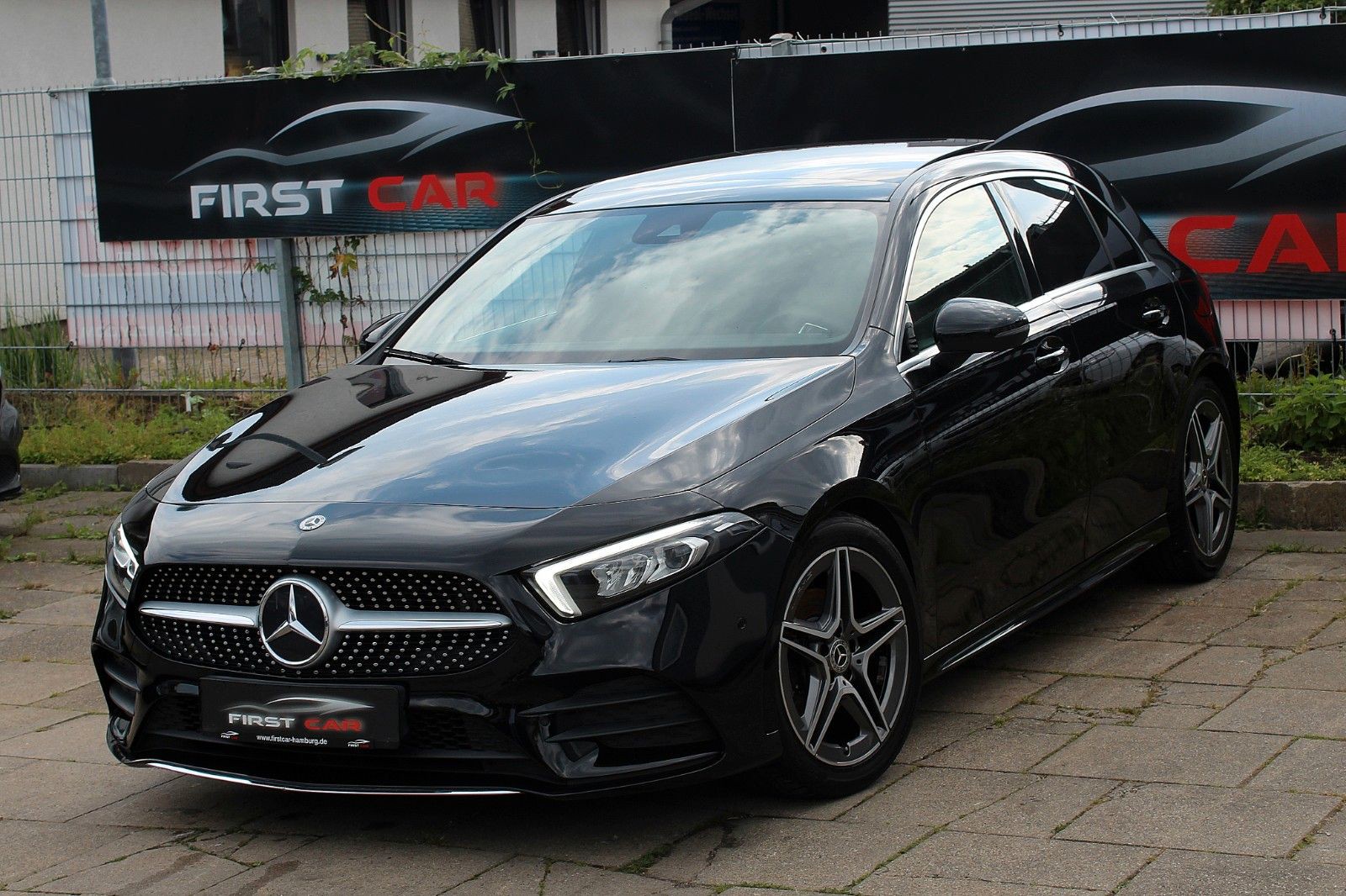 Mercedes-Benz A 180 d AMG-Line*KAMERA*PANORAMA*LED*NAVI*MBUX*