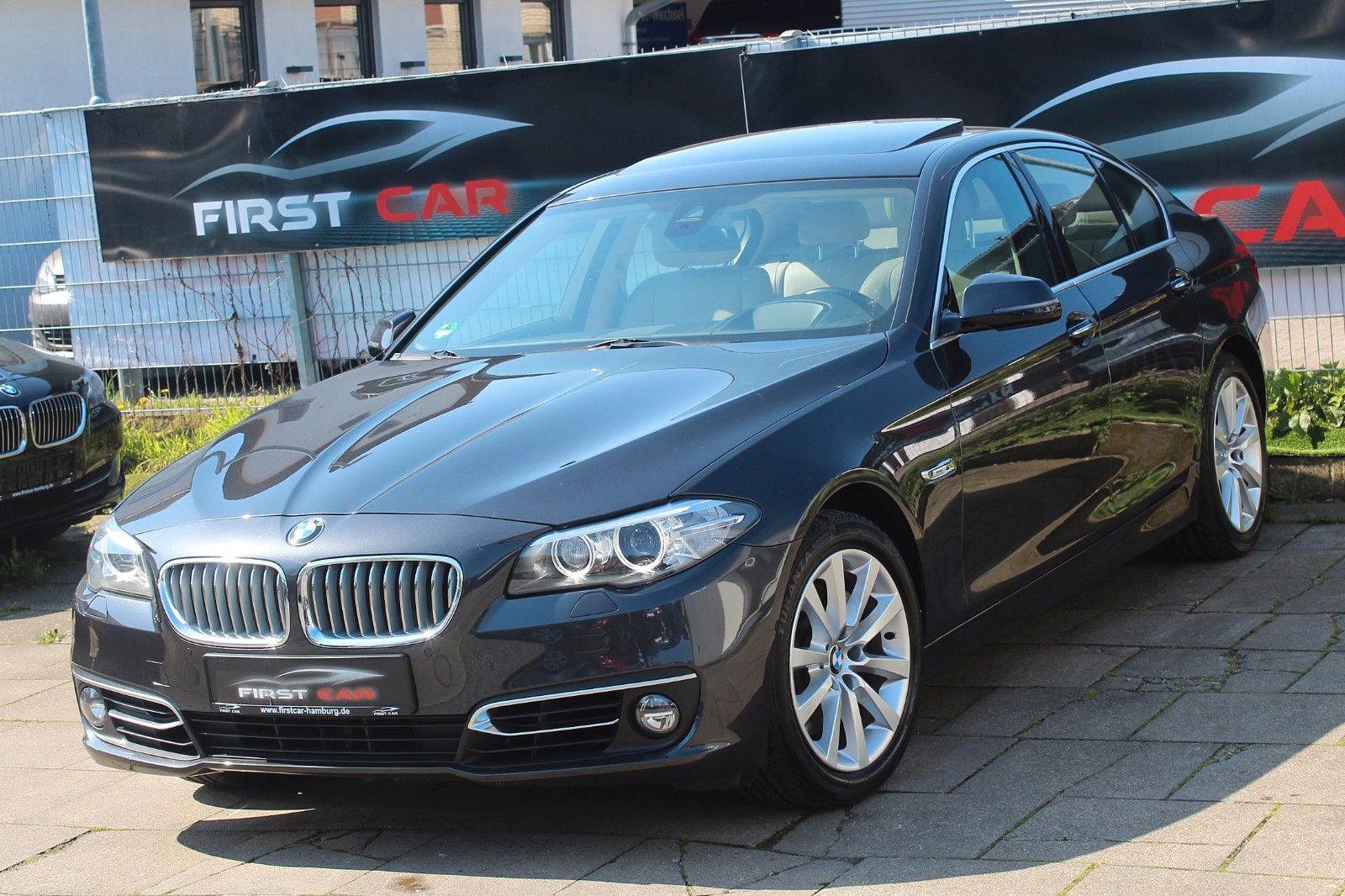 BMW 525d xDrive*HUD*SCHIEBED*KAMERA*MEMORY*SOFTCLOSE