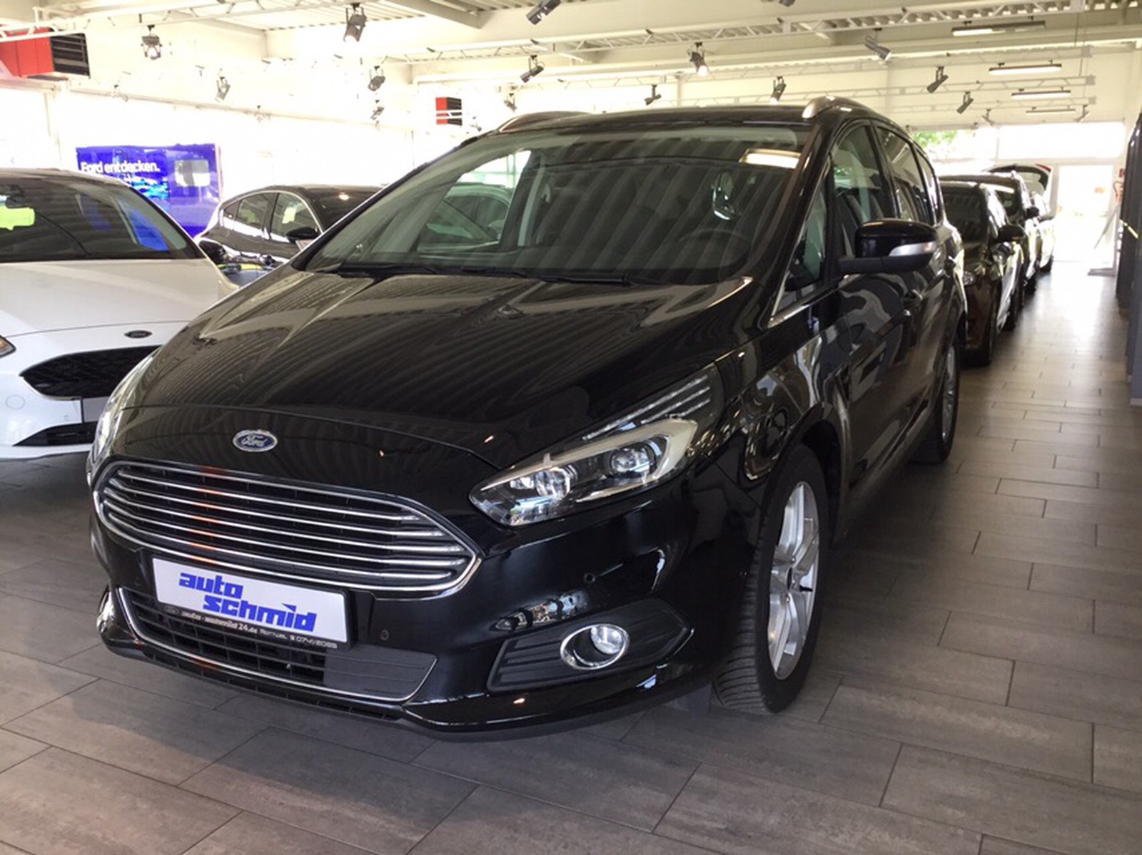 Ford S-MAX Titanium Garantie, LED, ACC, AHK, 7-Sitzer ...