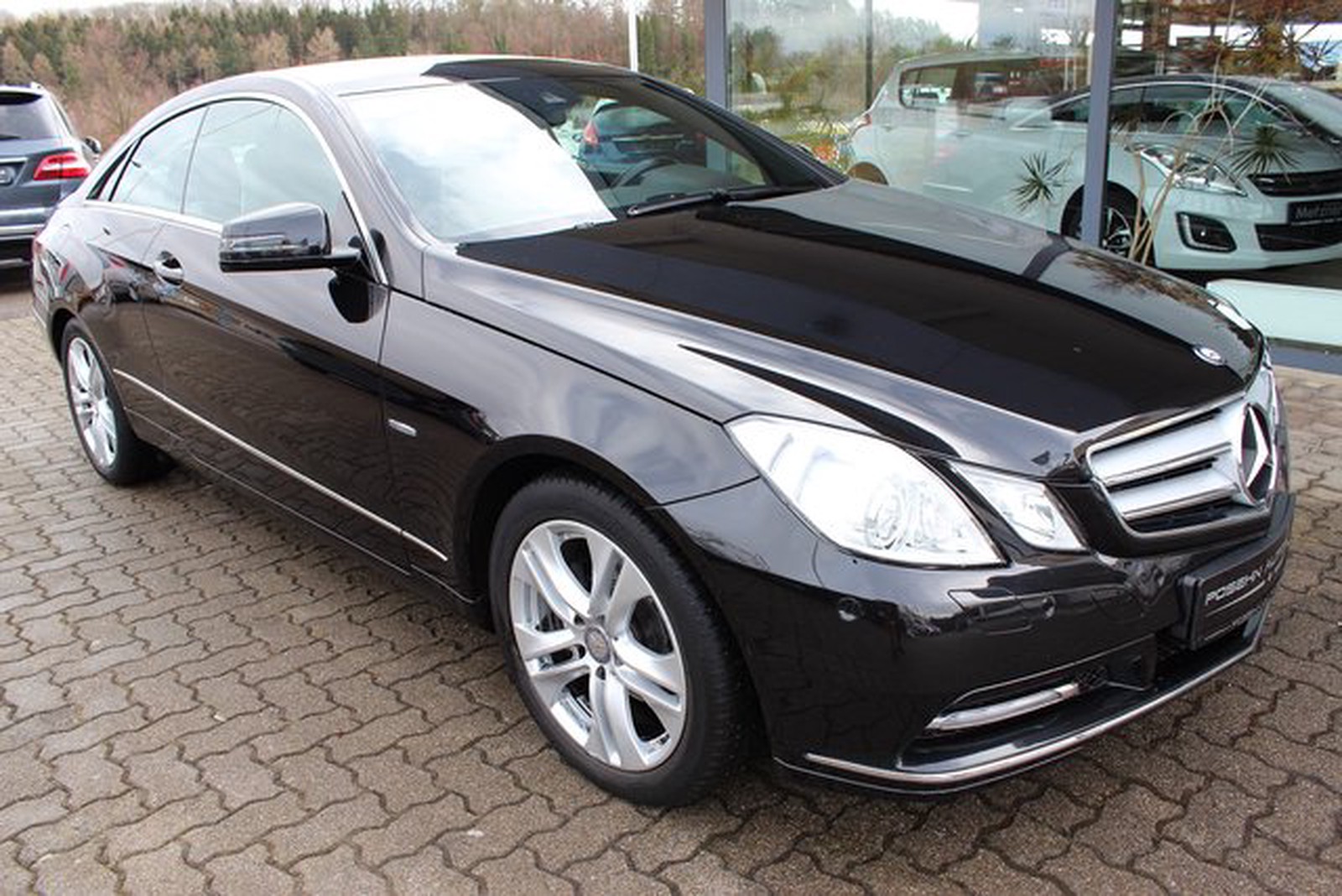 Mercedes Benz E 2 Cdi Coupe Be 7g Avantgarde Xenon Navi Leder Gebraucht Kaufen In Hechingen Bechtoldsweiler Preis Eur Int Nr 528 Verkauft
