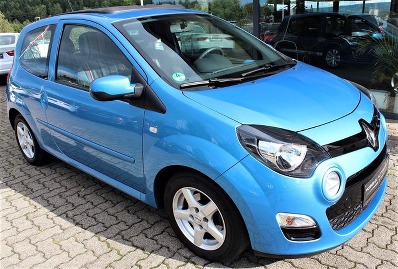 Renault Twingo 1 2 16v 75 Liberty Faltdach Klima Alu Gebraucht Kaufen In Hechingen Bechtoldsweiler Preis 5600 Eur Int Nr 1074 Verkauft