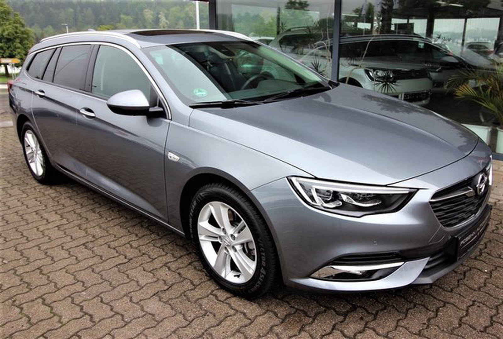 Opel Insignia Sports Tourer Insignia 2 0 Cdti Innovation Keyless Led Leder Navi Year Old Buy In Hechingen Bechtoldsweiler Price Eur Int Nr 1439 Sold