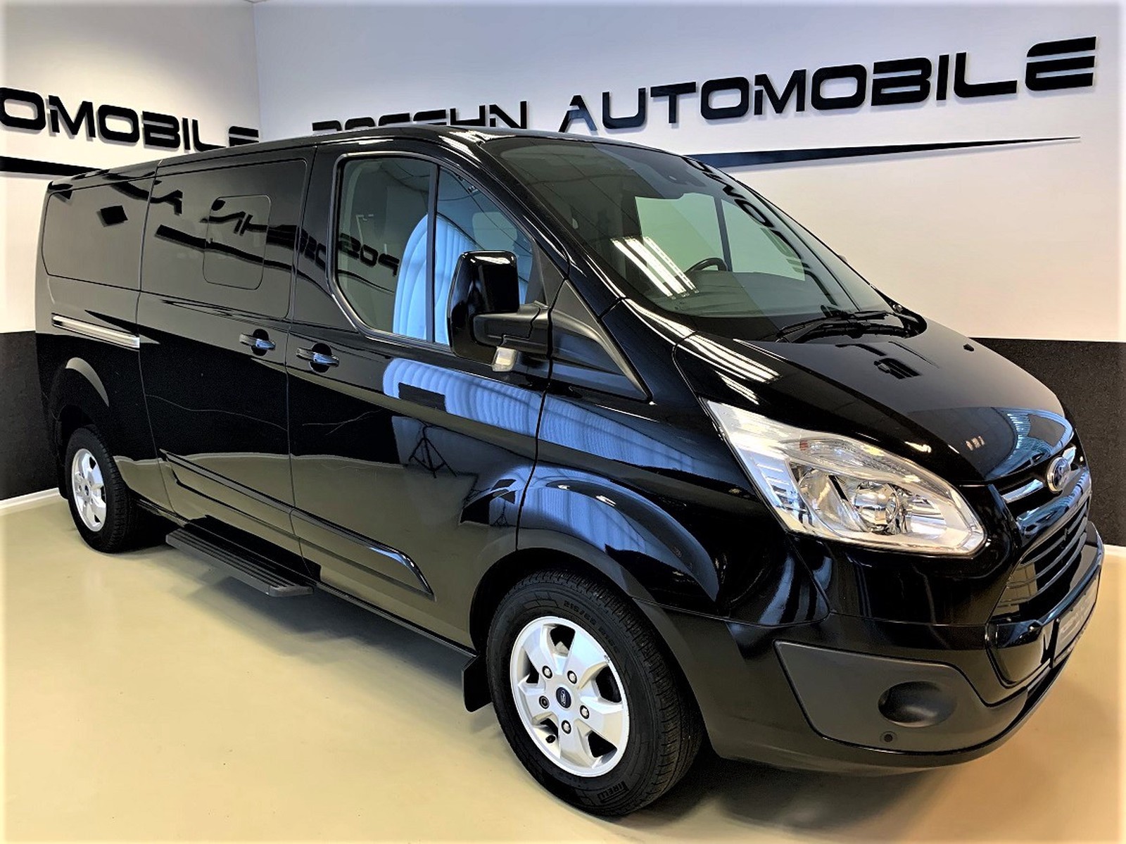 Ford Tourneo Custom 310 L2 Titanium 9Sitzer AHK Leder Navi used buy in Hechingen