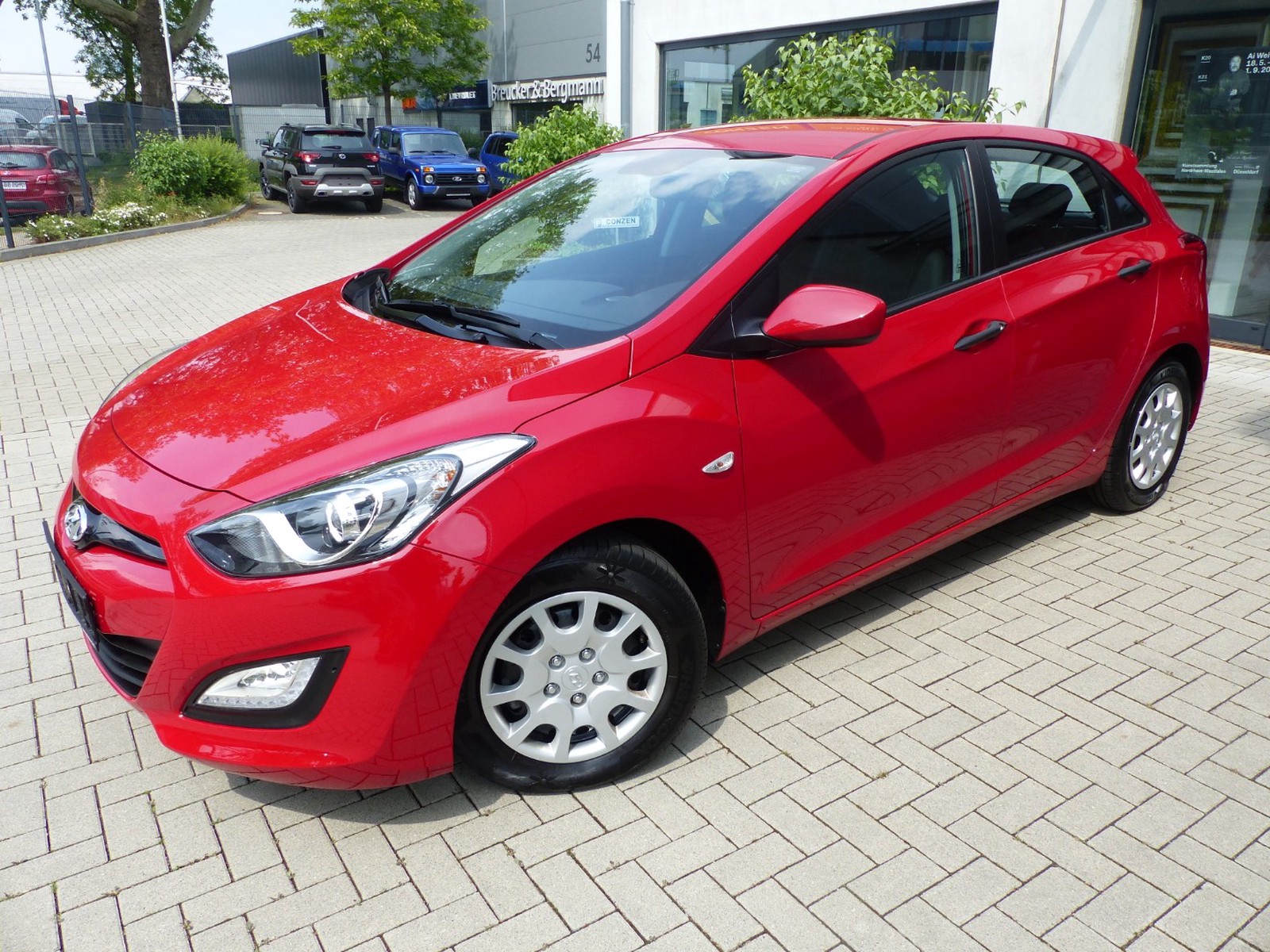 Hyundai i30 1.4 Classic 1.Hand, wie neu gebraucht kaufen in Düsseldorf ...