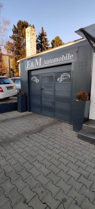 E&M Automobile | Händler für exklusive Fahrzeuge