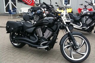 Victory Vegas Black