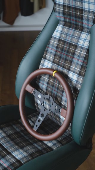 MOMO Prototipo customized | Automotive Passion