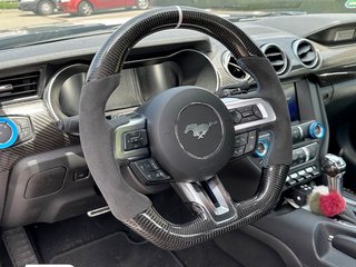NPMLC Premium Lenkrad Carbon-Mittelstrich Weiss/Nähte Weiß Alcantara