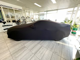 NPMAD Ford Mustang ab 2015 - Premium Schutzabdeckung schwarz mit roten Nähten Ford Performance
