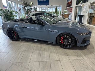 NPM24ASG Ford Mustang ab 2024 - Originale Anbauteile Schwarz Hochglanz lackiert