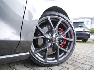 Ford Focus Turnier 2.3 ST X NAVI AHK ACC HUD B&O LED - bilder 5