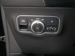 Mercedes-Benz GLA 200 KLIMA PDC SHZ RÜCKFAHRKAMERA NAVI - foto 5