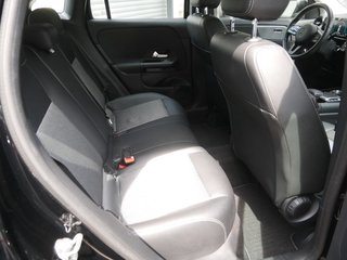 Mercedes-Benz GLA 200 KLIMA PDC SHZ RÜCKFAHRKAMERA NAVI - foto 4